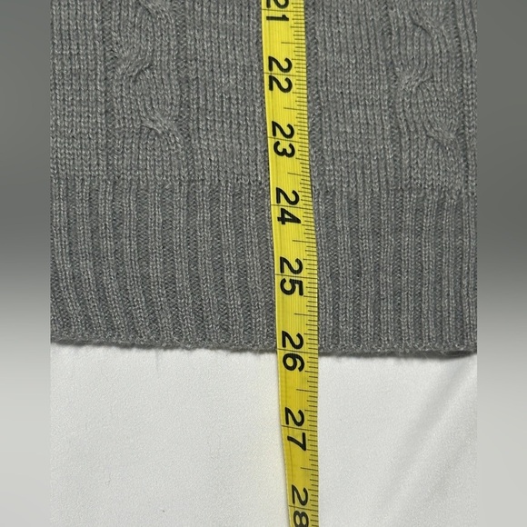 Turtle Bay New York Gray Cable Knit Women's Sweater - Picture 7 of 7